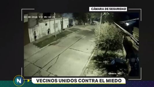 Cansados de los robos, vecinos compraron e instalaron cámaras en el barrio