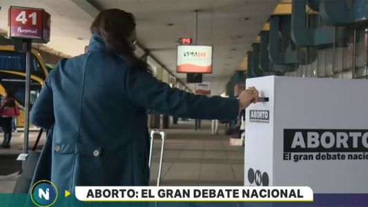 Aborto, el gran debate: la urna de Telefe Noticias en la terminal de Retiro