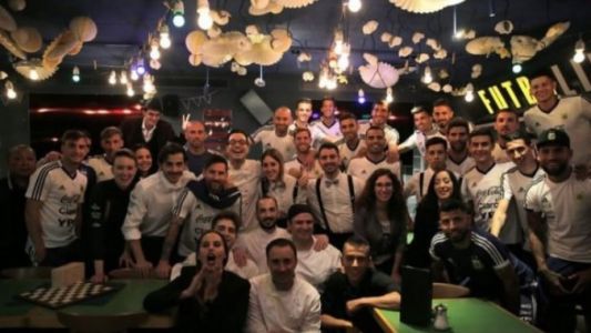 Messi se llevó a toda la Selección a almorzar a su restaurante