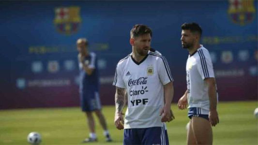 Sampaoli probó un equipo pensando en Islandia con el Kun Agüero de titular