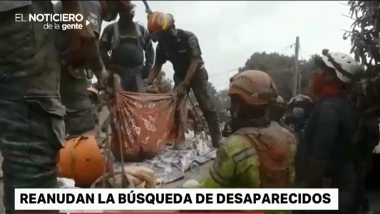 Siguen las explosiones en el volcán de Fuego: 110 muertos y casi 200 desaparecidos