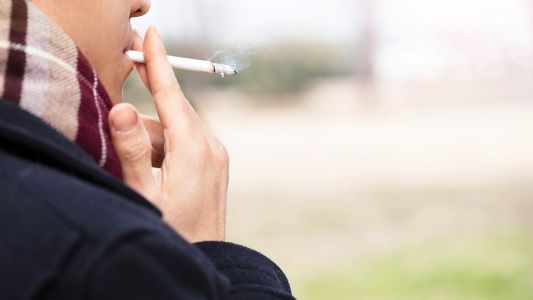 Impulsan la prohibición de fumar en parques y plazas bonaerenses