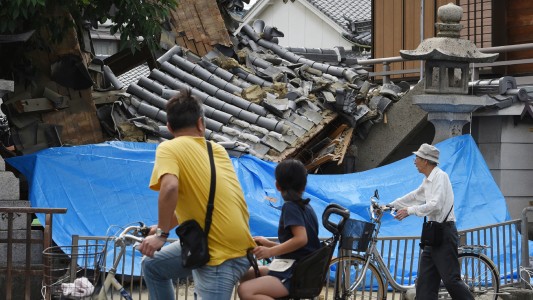 Al menos 3 muertos y más de 200 heridos por un terremoto en Japón