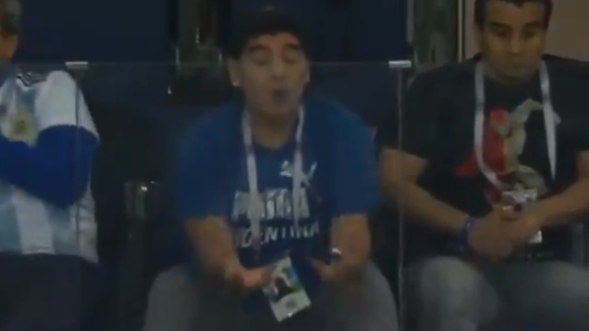 "Pongan huevos", el grito de Maradona que apareció en la transmisión del partido