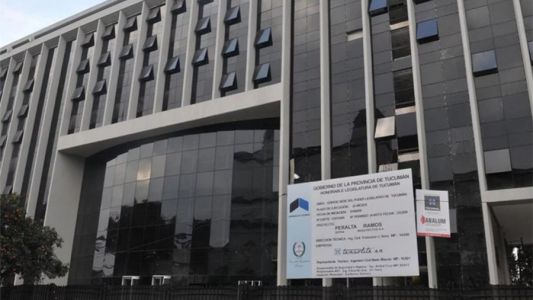 Tucumán: quedó un bidet abierto y se inundaron cinco pisos de la Legislatura