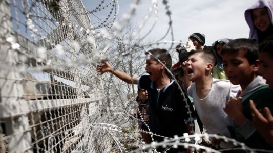 El Pentágono está acondicionando dos bases para acoger a inmigrantes en Texas