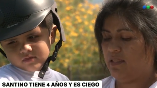Santino tiene 4 años, es ciego y necesita ser operado en China