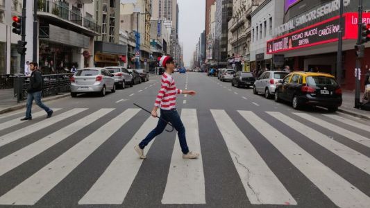 ¿Dónde está Wally?: la odisea de buscarlo en Buenos Aires entre piquetes y marchas