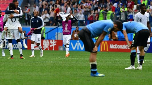 Francia fue demasiado para la garra charrúa: ganó 2-0 y se metió en semifinal