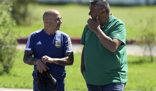 Jorge Sampaoli sigue como DT de la Selección y dirigirá el Sub 20