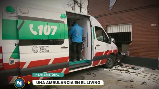 Así quedó la casa en la que se incrustó una ambulancia