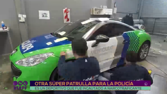 Cómo transforman un auto deportivo que fue incautado a un narco para que sea usado por la Policía