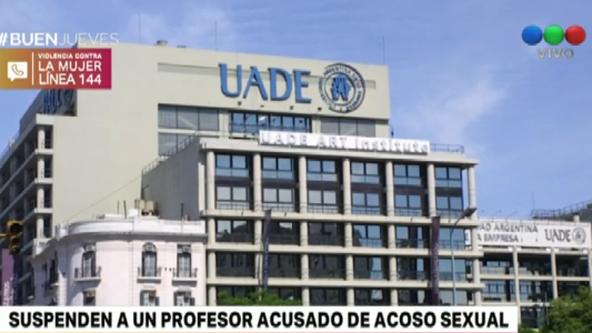 En una universidad, suspendieron a un profesor acusado de acoso sexual