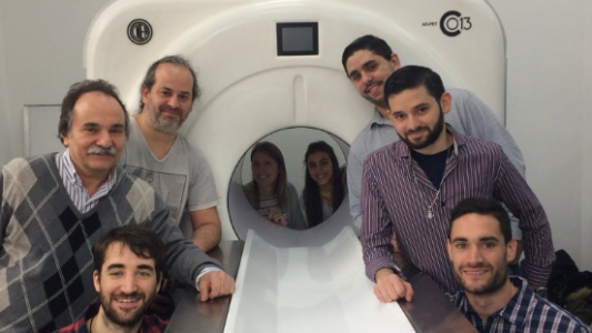 El primer tomógrafo fabricado en el país ya funciona en el Hospital de Clínicas