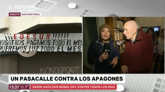 Un pasacalle para pedir que les devuelvan la luz en San Cristobal