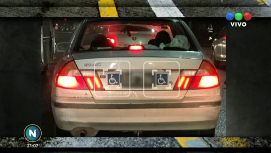 Viveza criolla, vergüenza ajena: el curro de los falsos discapacitados