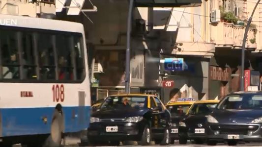 Premian a conductores que respeten las velocidades máximas