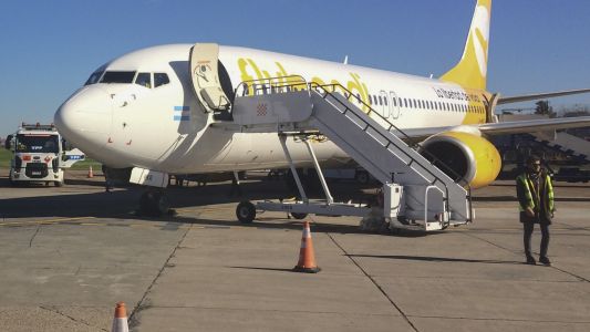 Cientos de pasajeros afectados por la cancelación de vuelos de Flybondi