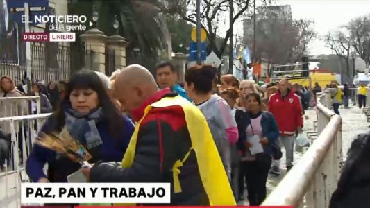 Miles de fieles se congregan en San Cayetano