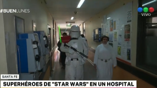Superhéroes de "Star Wars" en un hospital