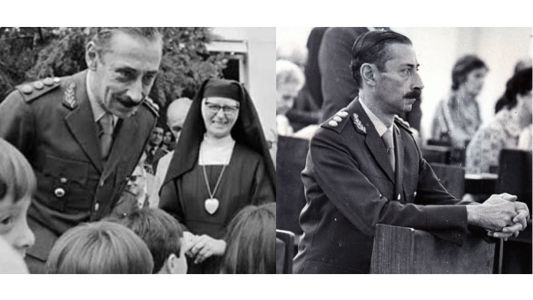 Docente le reza a "San Videla" para que le ayude con las "nenitas fanáticas de pañuelitos verdes"
