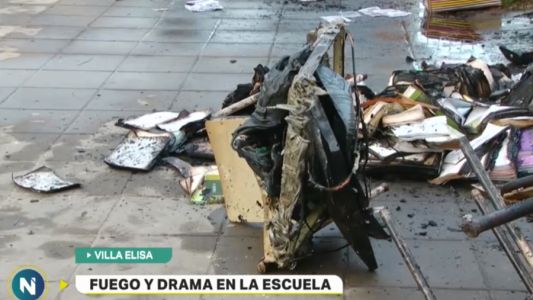 Un incendio destrozó una escuela de Villa Elisa y hay peligro de derrumbe