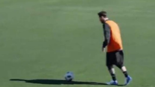 El increíble “caño a distancia” de Messi que se viralizó en la redes