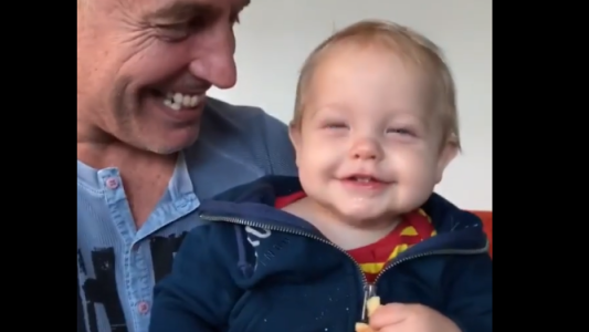 Puro amor: el divertido video de Mirko en su primer Día del Niño