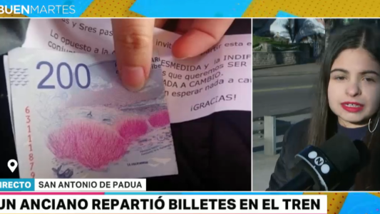 Un anciano repartió billetes de 200 pesos en el tren: "Me dijo que lo hacía feliz"
