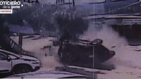 El momento del accidente: persiguió a motochorros y volcó