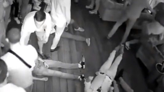 Terminator ruso: "knock out" masivo en un boliche