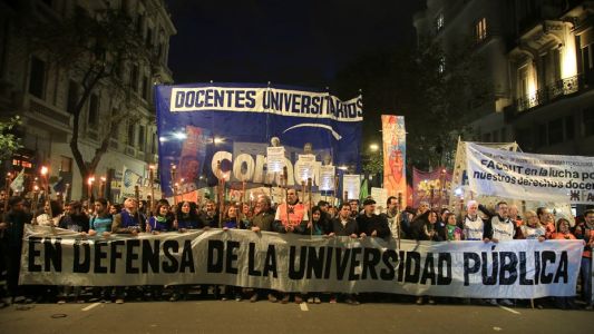 El Gobierno recibirá hoy a los gremios universitarios