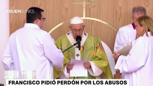 Francisco pidió perdón por los abusos
