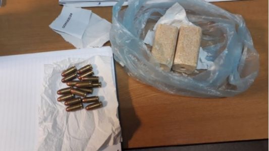 Secuestran panes de trotyl y balas en una cárcel de Florencio Varela