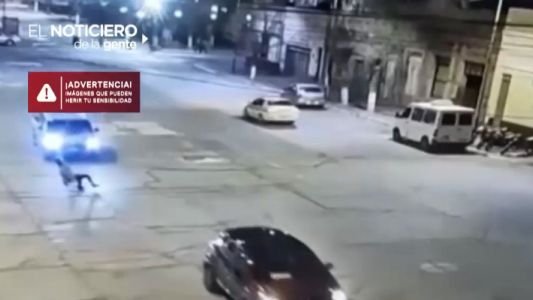 Escapó después de atropellar a una mujer