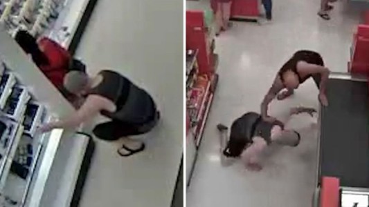 Video: la reacción de un padre que sorprende a un hombre sacándole fotos a su hija por debajo de la pollera