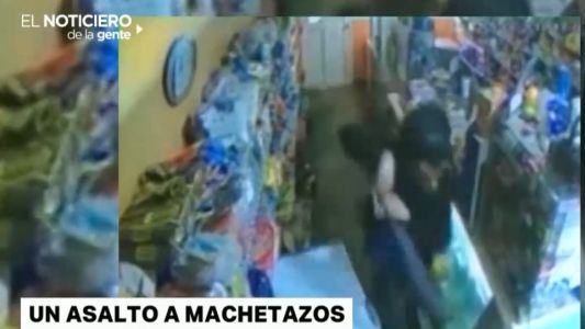 Intentaron asaltarlos con un machete y le dieron una paliza al ladrón