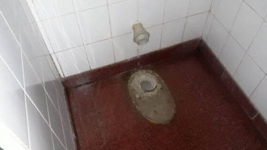 Por segunda vez entraron a robar a un centro vecinal: se llevaron hasta el inodoro
