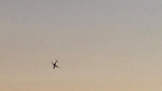 Un mecánico se robó un avión sin pasajeros y lo estrelló en EE.UU.