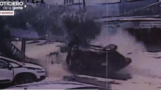 El momento del accidente: persiguió a motochorros y volcó