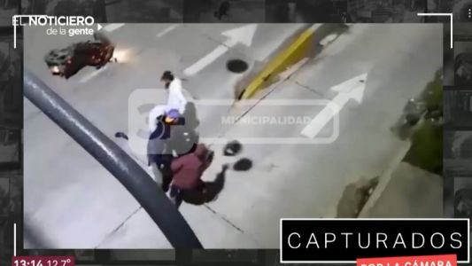 Robo "piraña" a un motociclista: cuatro detenidos
