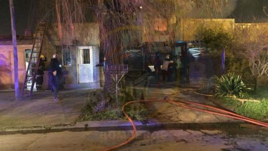 Una mujer murió tras intentar rescatar a su perro en un incendio
