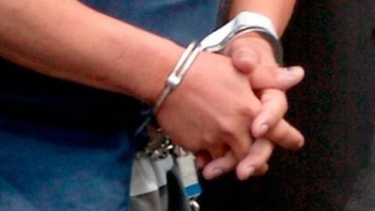 Una mujer fue apuñalada y está grave: detuvieron a su hijo
