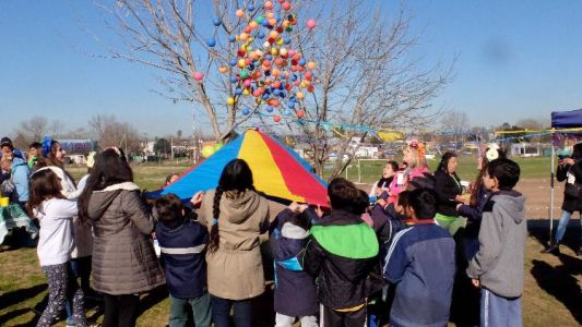 El juego a pesar de la tragedia: así celebraron el Día del Niño los alumnos de la escuela que explotó