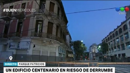Parque Patricios: un edificio centenario corre peligro derrumbe
