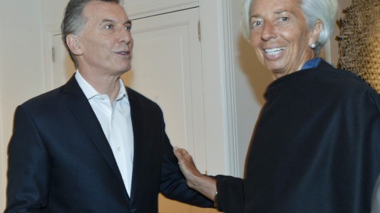 Negociarán un mayor desembolso del FMI "para que no haya dudas sobre el programa financiero"