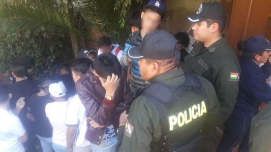 Escándalo por fiestas sexuales con menores: más de 200 detenidos en Bolivia