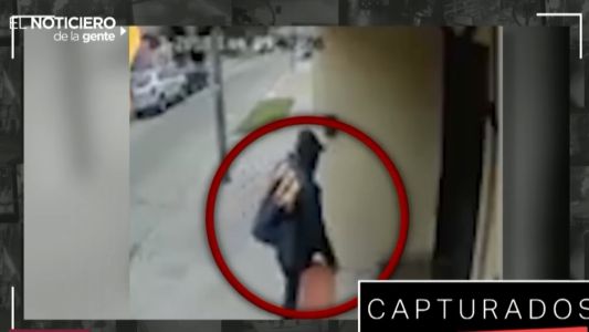 Entradera, vestidos de policías