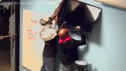 Video: el televisor le ganó a los ladrones