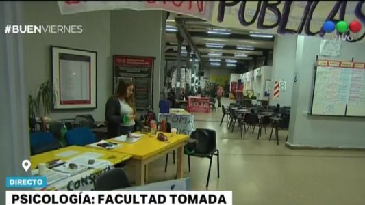 Continúa la toma de la Facultad de Psicología